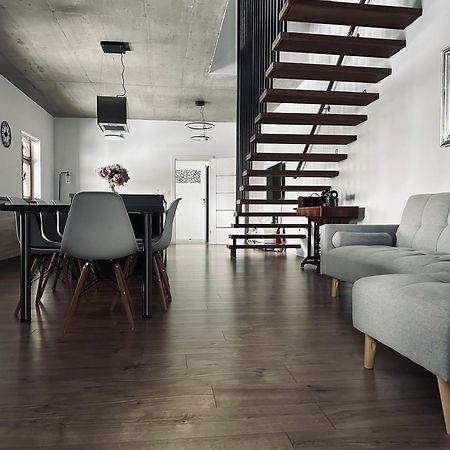 Apartmany 400 เวลคา ลอมนิตซา ภายนอก รูปภาพ