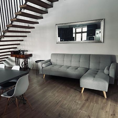 Apartmany 400 เวลคา ลอมนิตซา ภายนอก รูปภาพ