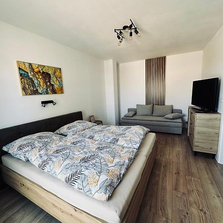 Apartmany 400 เวลคา ลอมนิตซา ภายนอก รูปภาพ
