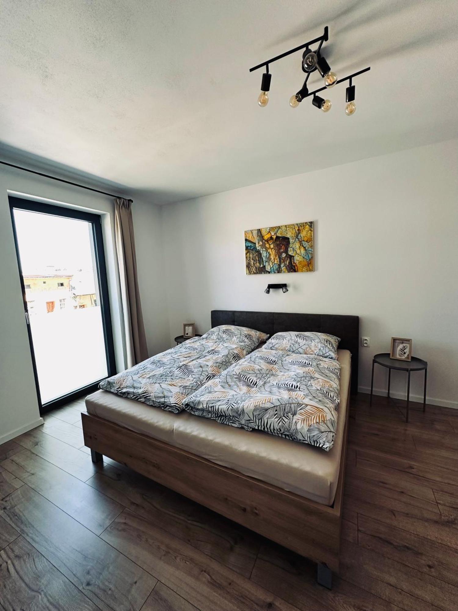 Apartmany 400 เวลคา ลอมนิตซา ภายนอก รูปภาพ